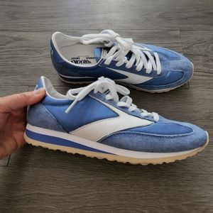brooks retro shoes